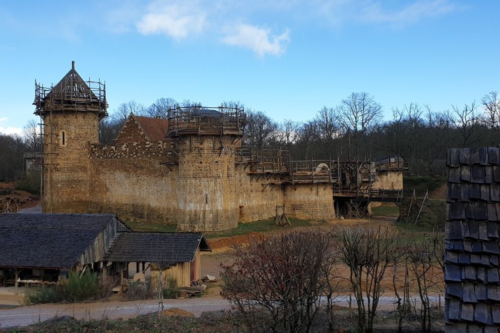 Charpente traditionnelle, Création d'un réfectoire, vestiaires et sanitaires  sur le site du Château de Guedelon, Yonne, Treigny, 20190307_141812_ - Martin Charpentes