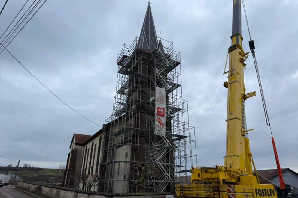 Charpente traditionnelle, CLOCHER DE L'ÉGLISE DE PROVENCHÈRES LES DARNEY : UNE RÉNOVATION IMPRESSIONNANTE, Vosges, Provenchères-Les-Darney, darney4-1 - Martin Charpentes