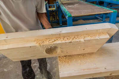OUVRIER FABRICATION TRADI